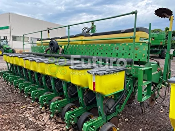 PLANTADEIRA JOHN DEERE 1113 ANO 2012