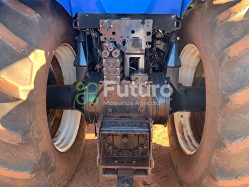 TRATOR NEW HOLLAND T8.385 ANO 2013