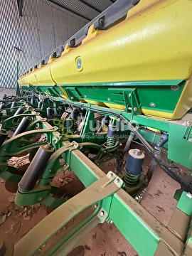 PLANTADEIRA JOHN DEERE 2117 ANO 2017