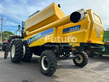 COLHEITADEIRA NEW HOLLAND TX 4.90 ANO 2022