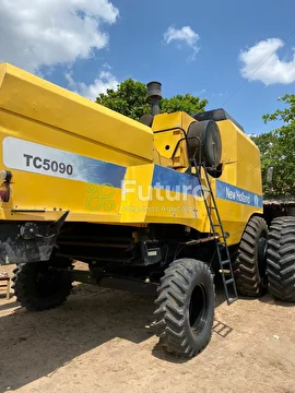 COLHEITADEIRA NEW HOLLAND TC 5090 ANO 2012