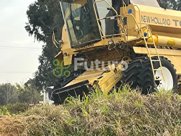 COLHEITADEIRA NEW HOLLAND TC 57 ANO 1997