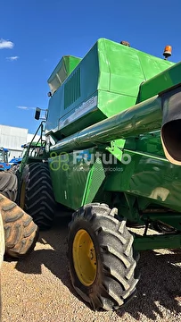 COLHEITADEIRA JOHN DEERE 1550 ANO 2004