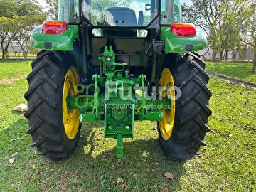 TRATOR JOHN DEERE 5090E ANO 2015