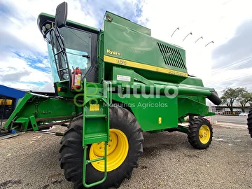 COLHEITADEIRA JOHN DEERE 1175 ANO 2013