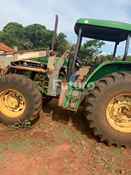 TRATOR JOHN DEERE 7500 ANO 2000