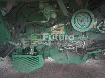 COLHEITADEIRA JOHN DEERE 1550 ANO 2002