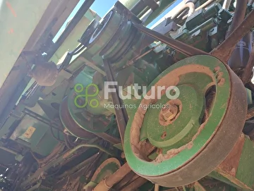 COLHEITADEIRA JOHN DEERE STS 9470 ANO 2013