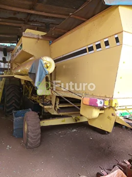 COLHEITADEIRA NEW HOLLAND TC 57 ANO 1994