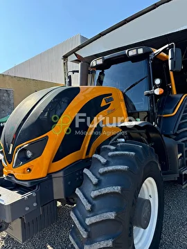 TRATOR VALTRA BH 194 ANO 2024