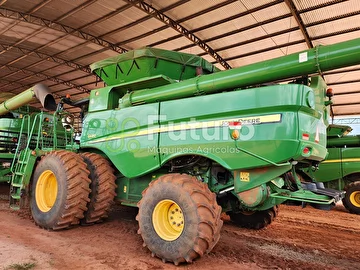 COLHEITADEIRA JOHN DEERE S680 ANO 2015