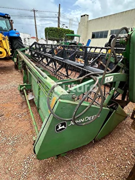 COLHEITADEIRA JOHN DEERE 1550 ANO 2004