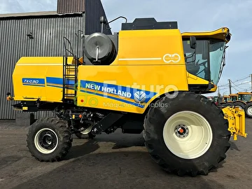 COLHEITADEIRA NEW HOLLAND TX 4.90 ANO 2022