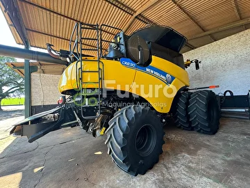 COLHEITADEIRA NEW HOLLAND CR8.90 ANO 2018