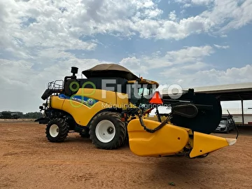 COLHEITADEIRA NEW HOLLAND CR 9080 ANO 2016