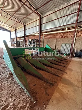 PLATAFORMAS JOHN DEERE 205 S/ ANO