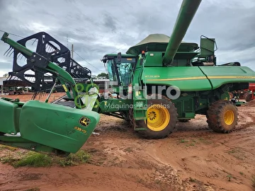 COLHEITADEIRA JOHN DEERE STS 9770 ANO 2013