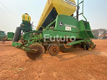 PLANTADEIRA JOHN DEERE 2122 ANO 2012