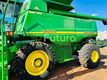 COLHEITADEIRA JOHN DEERE STS 9750 ANO 2010