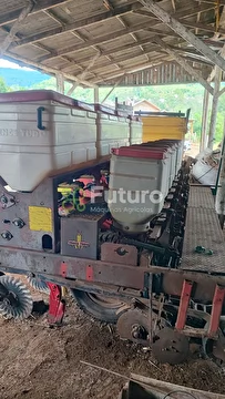 PLANTADEIRA VENCE TUDO 7040 ANO 2000