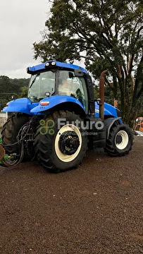 TRATOR NEW HOLLAND T8.295 ANO 2014