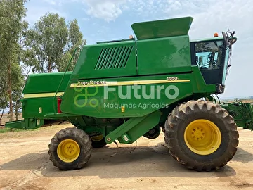 COLHEITADEIRA JOHN DEERE 1550 ANO 2004