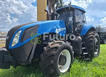 TRATOR NEW HOLLAND T8.325 ANO 2013