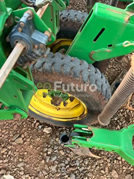 PLANTADEIRA JOHN DEERE 1113 ANO 2012