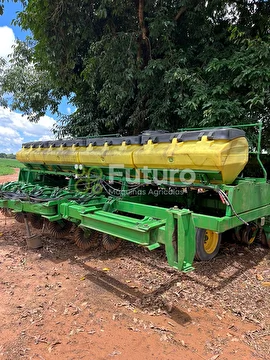 PLANTADEIRA JOHN DEERE 2130 ANO 2015