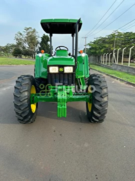 TRATOR JOHN DEERE 5605 ANO 2009