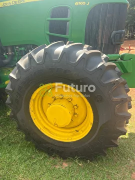 TRATOR JOHN DEERE 6165J ANO 2014