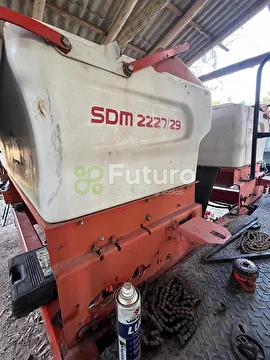 PLANTADEIRA KUHN SDM 2227 ANO 2011