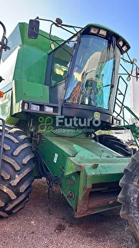 COLHEITADEIRA JOHN DEERE 1550 ANO 2004